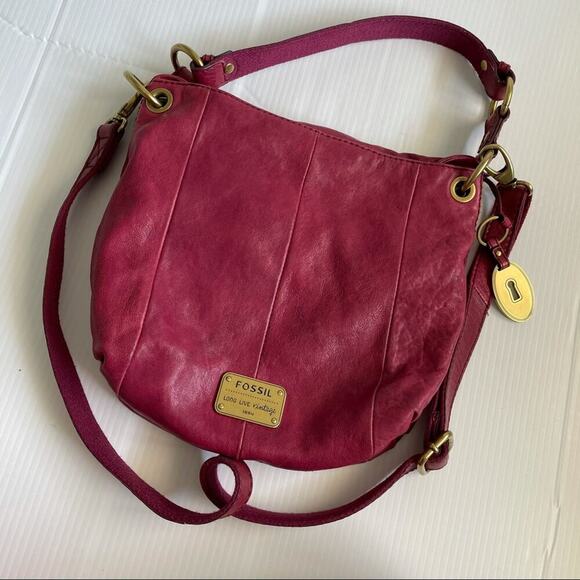 Fossil red leather front flap crossbody - Picture 12 of 16